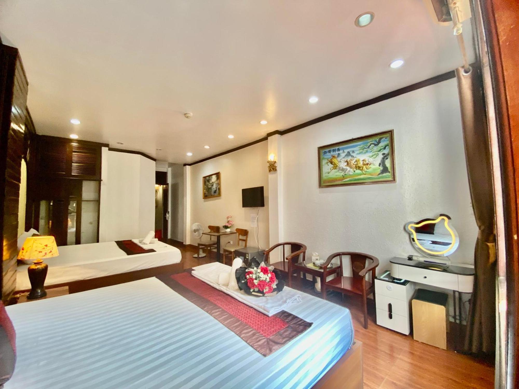 Impressive Boutique Hotel Hanoi Exterior photo